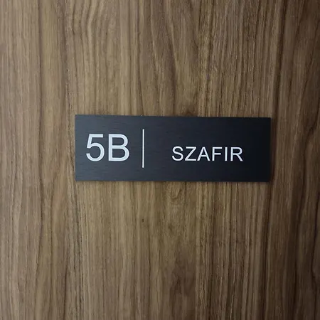 Daire Szafir *